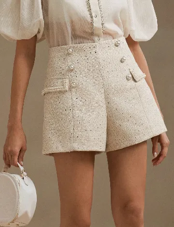 Pantaloni scurti Anewsta, crem