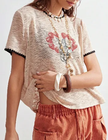 Tricou SHEIN, crem