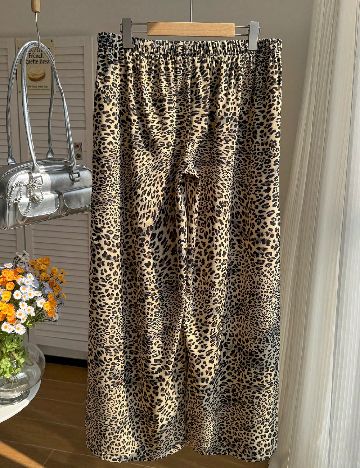 Pantaloni SHEIN CURVE, animal print