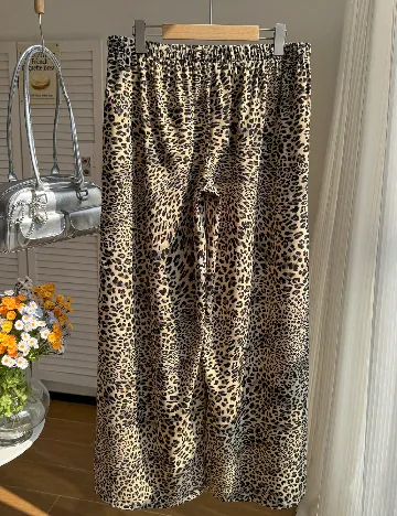 Pantaloni SHEIN CURVE, animal print