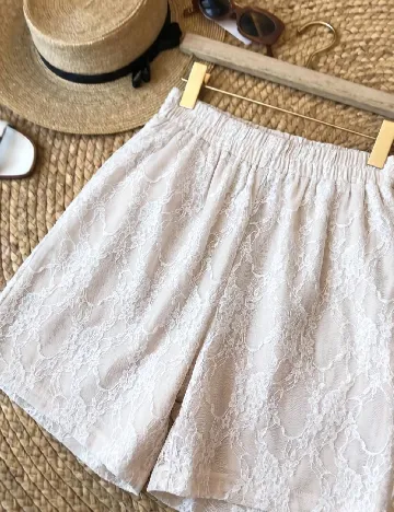 Pantaloni scurti SHEIN, crem