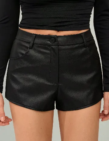 Pantaloni scurti SHEIN, negru