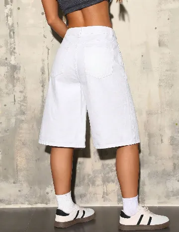 Pantaloni trei sferturi SHEIN, alb