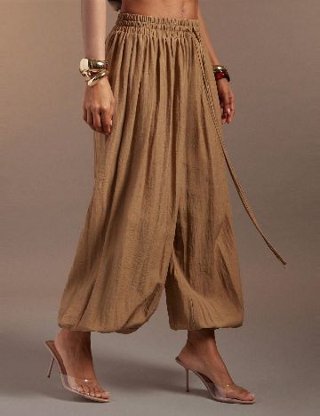 Pantaloni SHEIN, maro