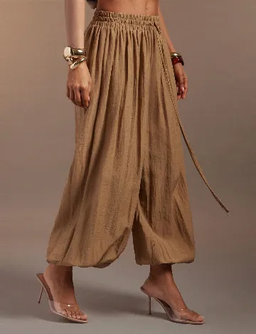 Pantaloni SHEIN, maro
