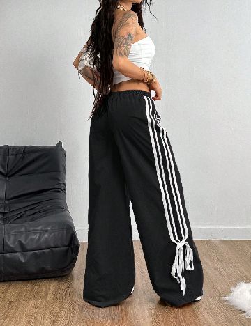 Pantaloni SHEIN, negru