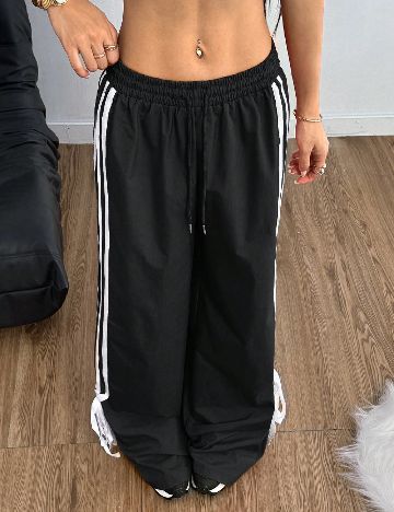 Pantaloni SHEIN, negru