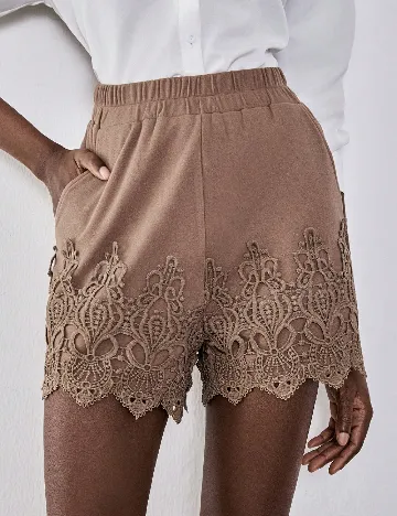 Pantaloni scurti SHEIN, maro