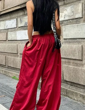 Pantaloni SHEIN, rosu