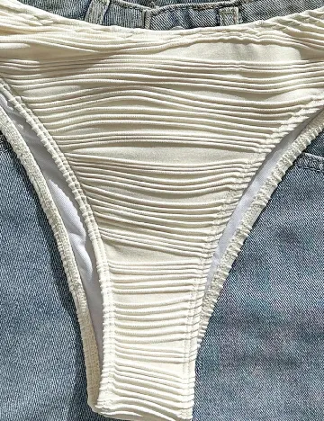 Costum de baie SHEIN, crem