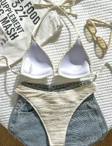 Costum de baie SHEIN, crem