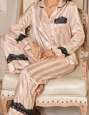 Pijama SHEIN, crem