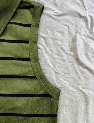 Top SHEIN, verde