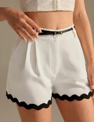 Pantaloni scurti SHEIN, alb