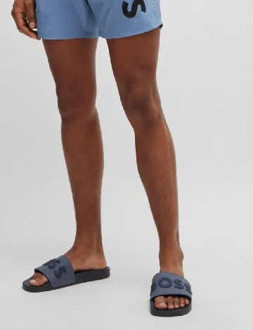 Slapi Hugo, bleumarin