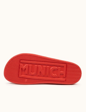 Slapi Munich, rosu