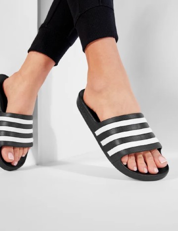 Slapi Adidas, negru