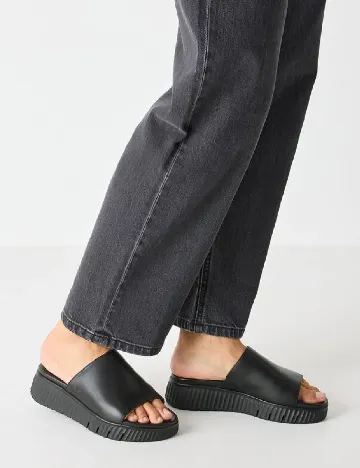 Slapi Tamaris, negru