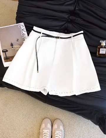 Pantaloni scurti SHEIN CURVE, alb