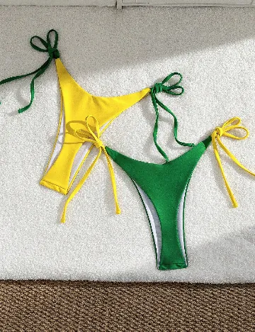 Set chiloti de baie 2 perechi SHEIN, mix culori