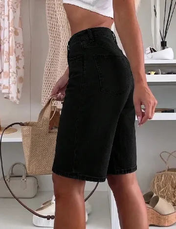 Pantaloni scurti SHEIN, negru