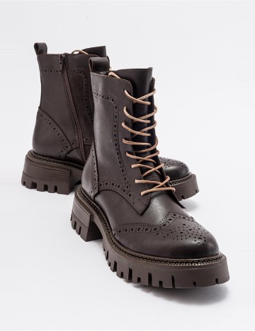 Ghete Luvishoes, maro