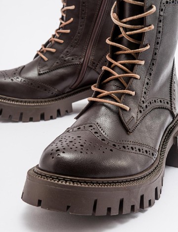 Ghete Luvishoes, maro