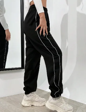 Pantaloni SHEIN, negru