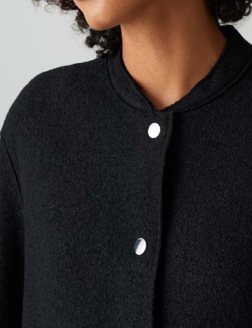 Jacheta Opus, negru