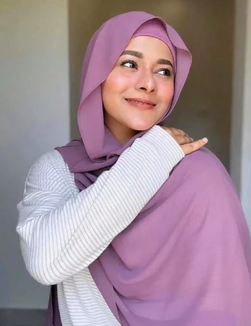 Hijab SHEIN, mov