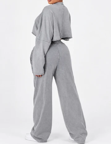 Pantaloni PrettyLittleThing, gri