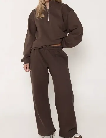 Pantaloni PrettyLittleThing, maro