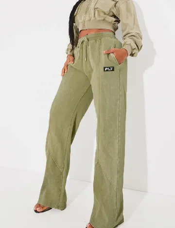 Pantaloni PrettyLittleThing, verde