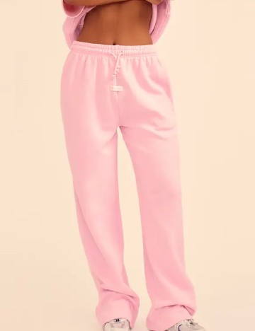 Pantaloni PrettyLittleThing, roz