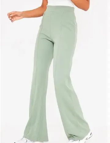 Pantaloni PrettyLittleThing, verde
