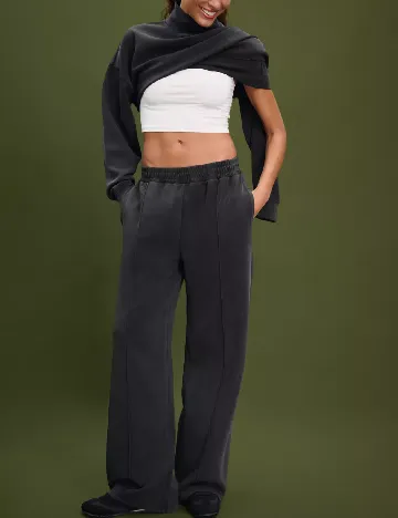 Pantaloni Stradivarius, negru