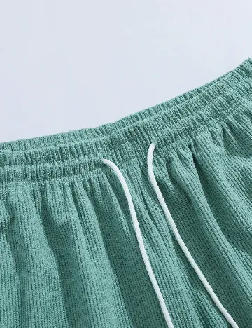 Pantaloni scurti SHEIN, verde