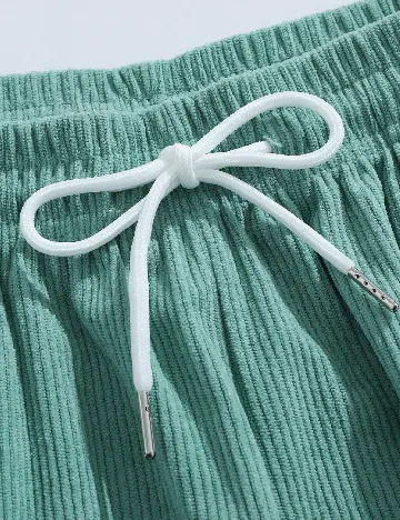 Pantaloni scurti SHEIN, verde