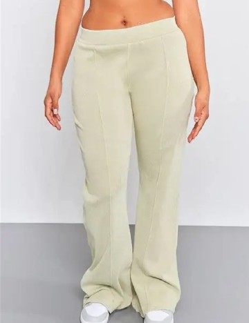 Pantaloni PrettyLittleThing, verde