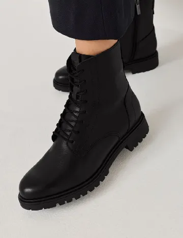 Ghete Tamaris, negru