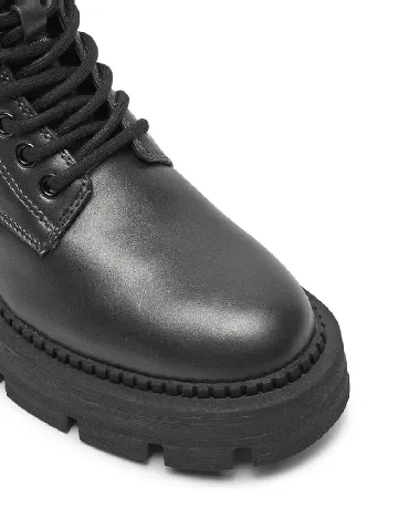 Ghete Tamaris, negru
