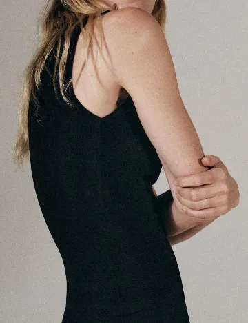 Maiou Zara, negru