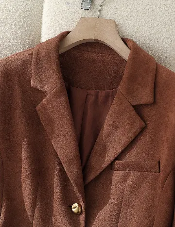 Jacheta SHEIN, maro
