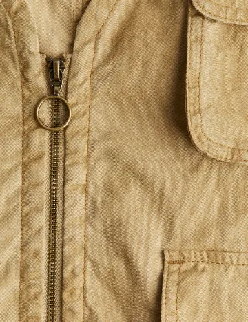 Vesta H&M, maro