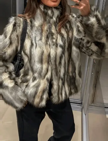 Jacheta Indefeir, mix culori