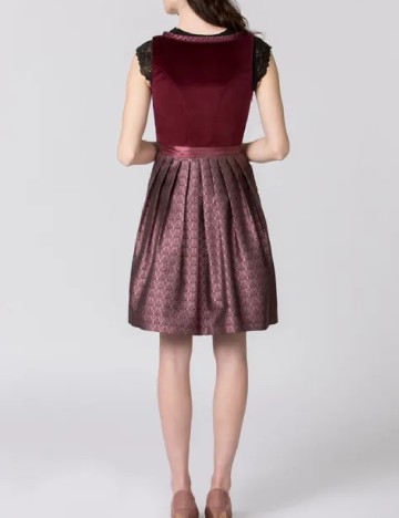 Rochie Stockerpoint, rosu