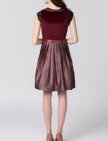 Rochie Stockerpoint, rosu