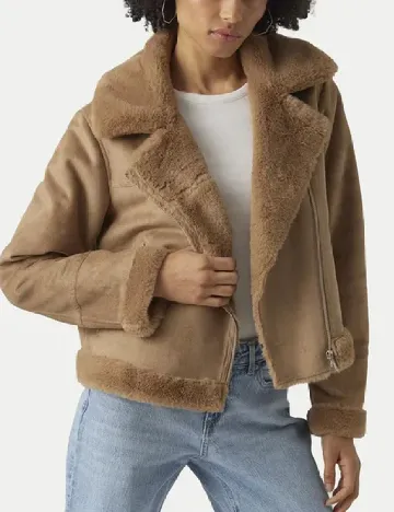 Jacheta Vero Moda, maro