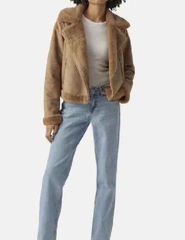 Jacheta Vero Moda, maro
