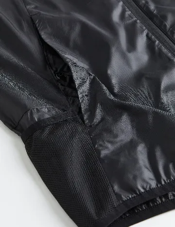Vesta H&M, negru